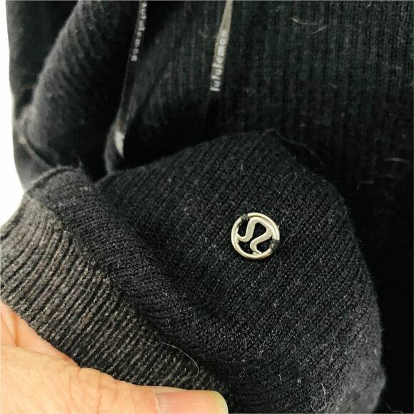 Lululemon Black Sweater Cabin Yogi Wrap Heathered Womens 4 - Picture 8 of 10
